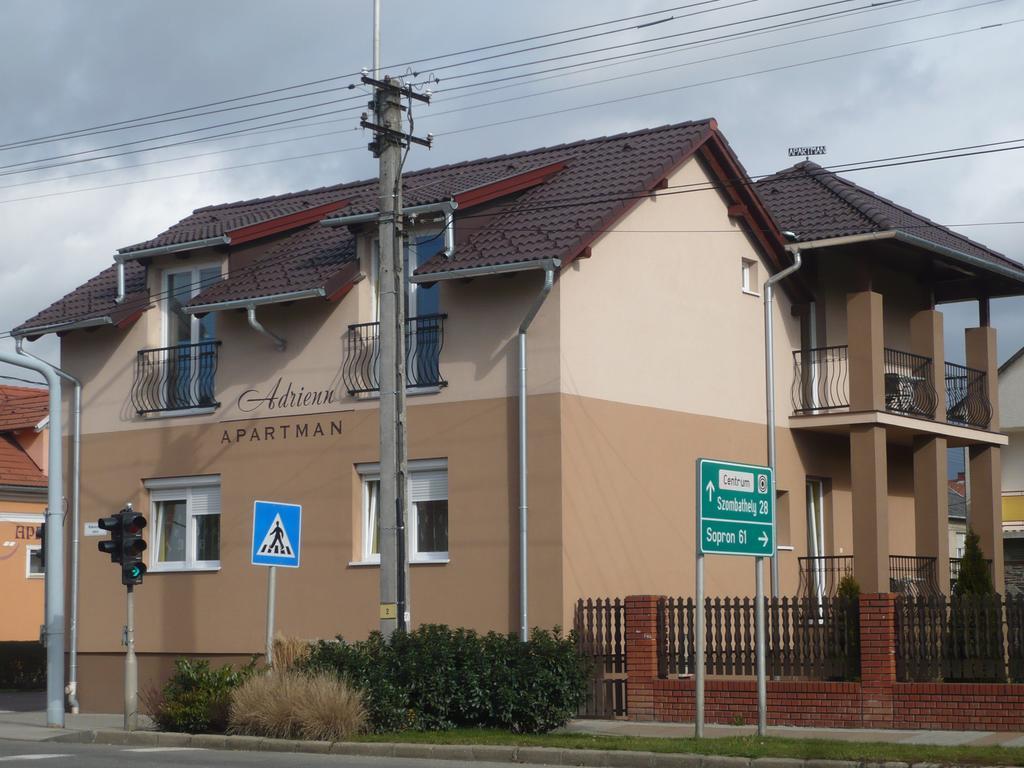 Adrienn Apartman Sarvar Exterior photo