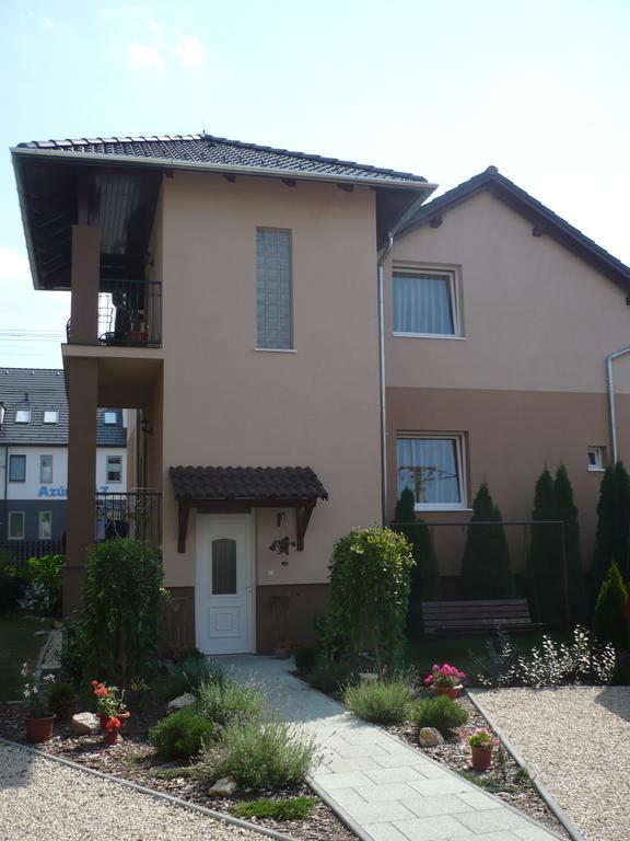 Adrienn Apartman Sarvar Exterior photo