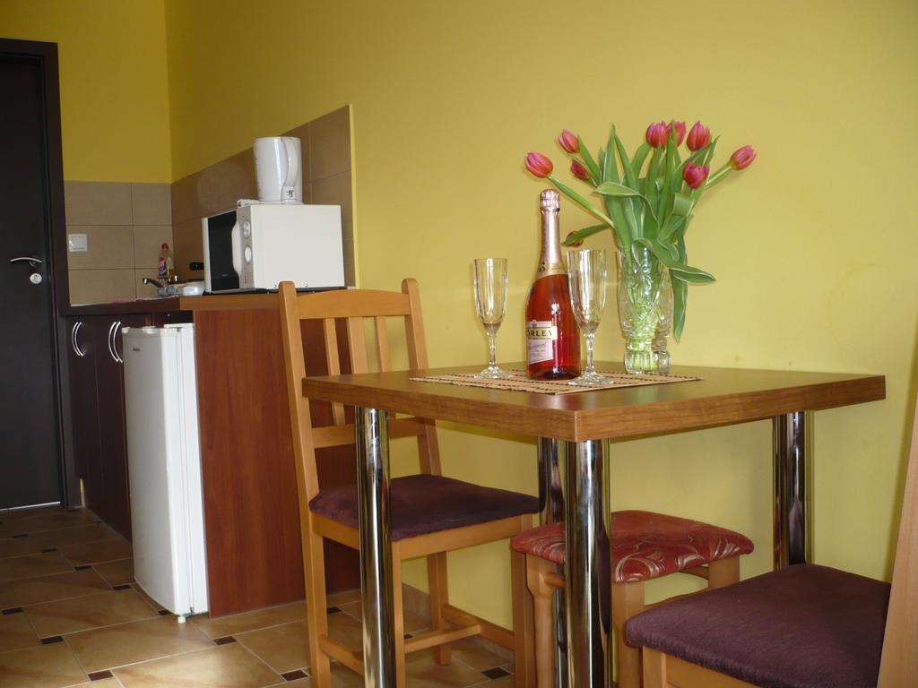 Adrienn Apartman Sarvar Exterior photo